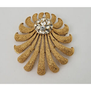 Rare Vintage Crown Trifari Sunburst Brooch Gold Rhinestone Brutalist Mid-Century